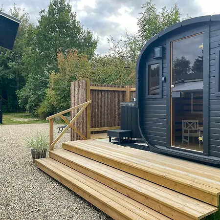 בית נופש Summer House With Sauna Near Udsholt Græsted