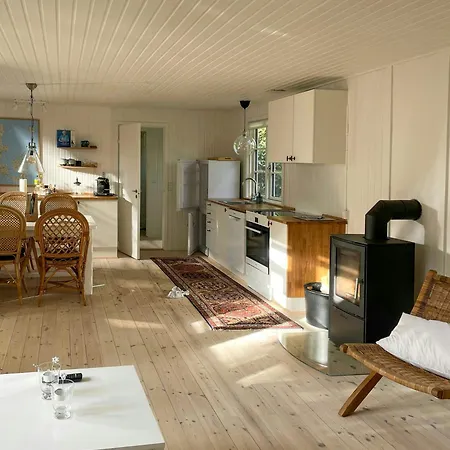 Summer House With Sauna Near Udsholt Feriehus *