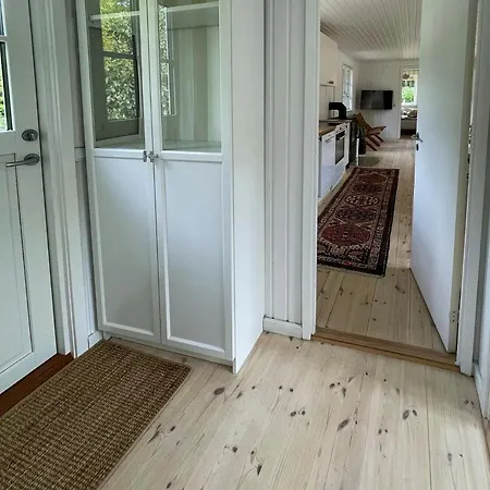 Summer House With Sauna Near Udsholt Feriehus