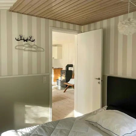 Summer House With Sauna Near Udsholt בית נופש