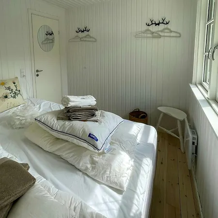 Summer House With Sauna Near Udsholt Feriehus *