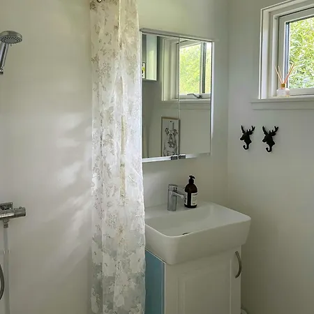 בית נופש Summer House With Sauna Near Udsholt Græsted