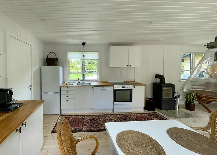 Summer House With Sauna Near Udsholt Beach Semesterbostad