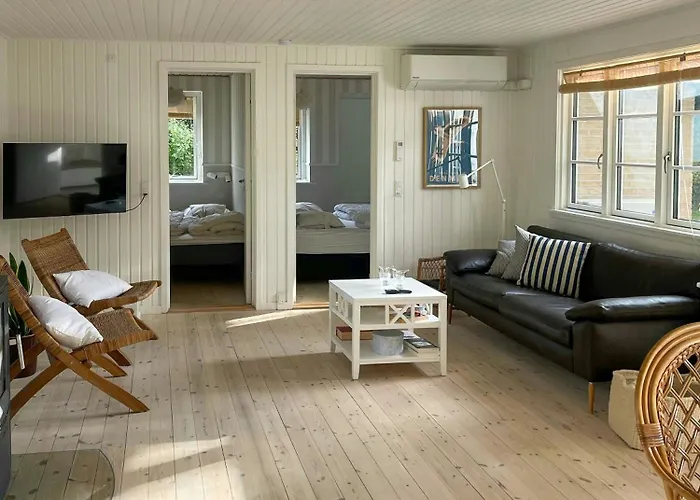 Summer House With Sauna Near Udsholt Beach * Græsted